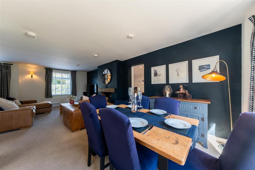 26 The Avenue-014.jpg