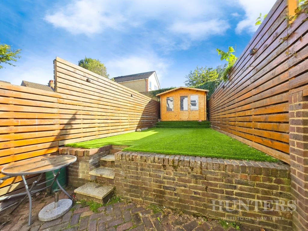 Pbox-garden-343207.jpg