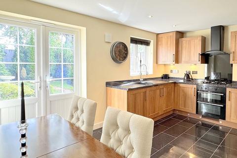 3 bedroom terraced house for sale, Manor Gardens, Wincanton, Somerset, BA9