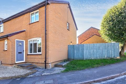 124 Bracken Close, Carterton, OX18 1TG