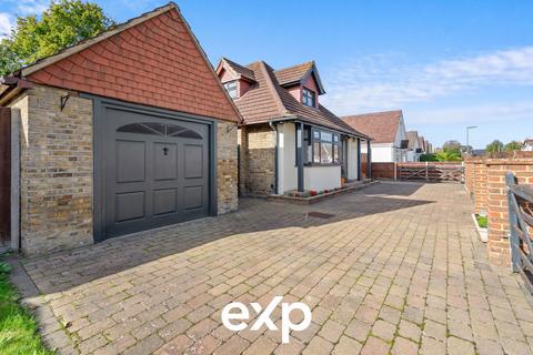 4 bedroom detached house for sale, Goring Road, Staines-upon-thames TW18