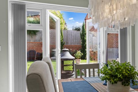 5 bedroom detached house for sale, Sir Henry Fowler Way, Wellingborough, NN8