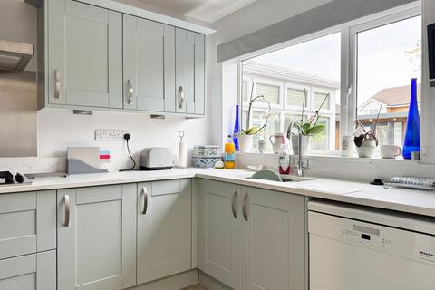4 bedroom detached house for sale, Lycrome Road, Chesham HP5