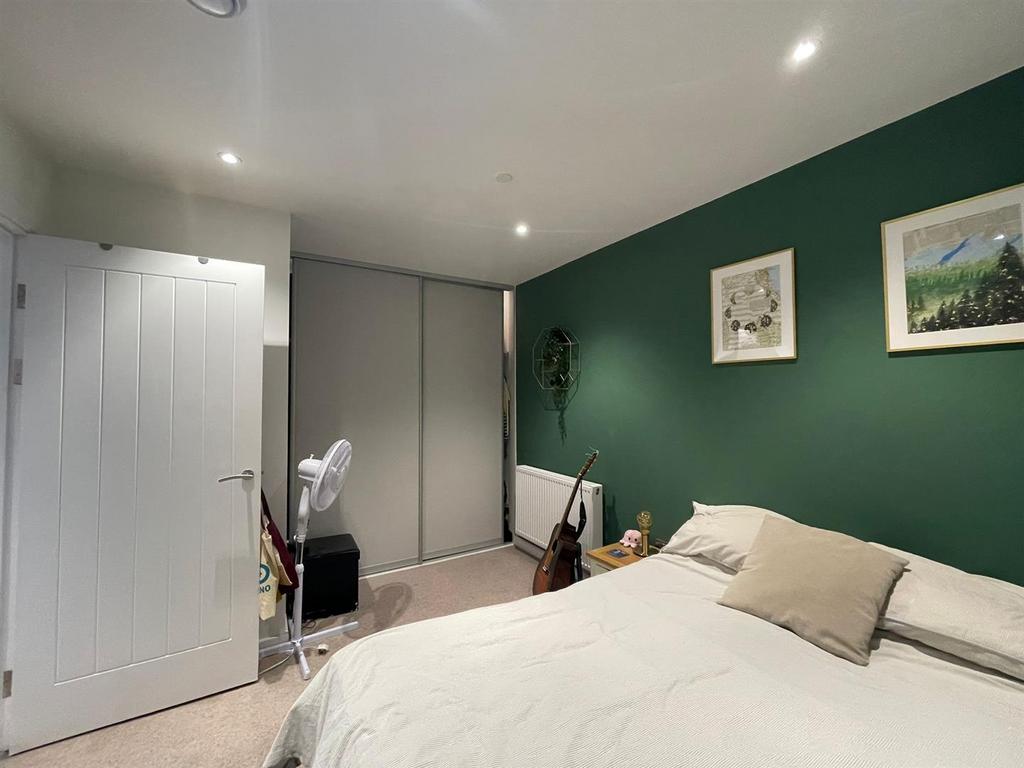 Bedroom Pic 2.jpg
