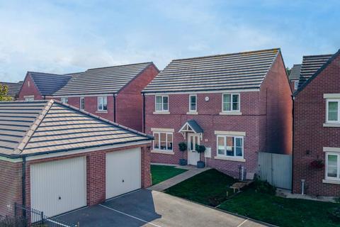4 bedroom detached house for sale, Kestrel Road, Barnsley S75