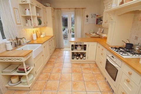 3 bedroom semi-detached house for sale, Bradbourne Road, Sevenoaks, TN13