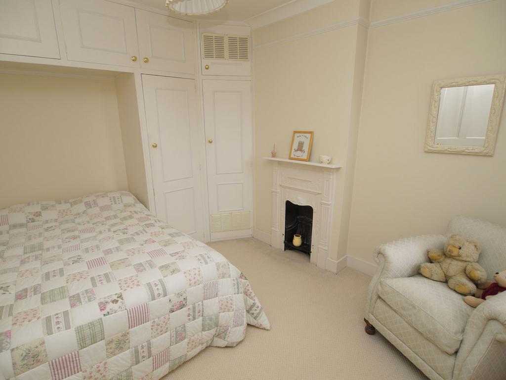 Photograph 3