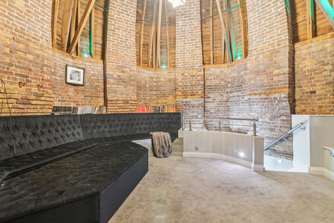 undefined, Royal Drive, London N11