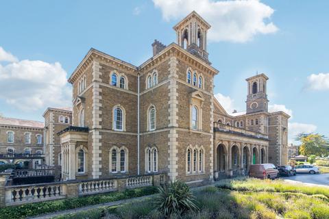 undefined, Royal Drive, London N11