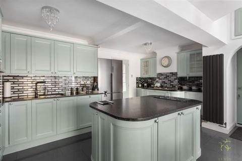 4 bedroom detached house for sale, Maple Close, Evesham WR11