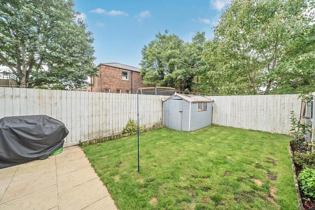 2nd view REAR GARDEN.jpg