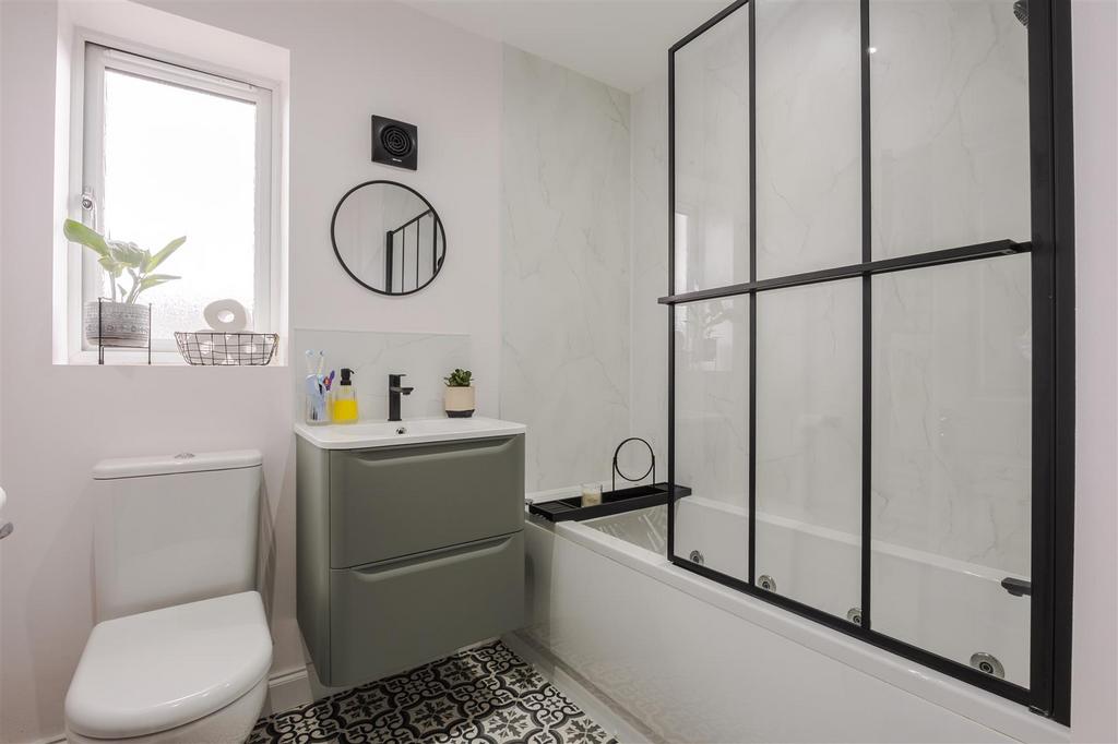 Family bathroom