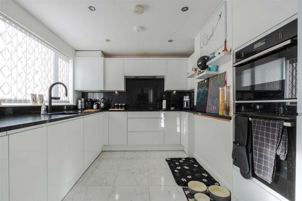 Kitchen diner
