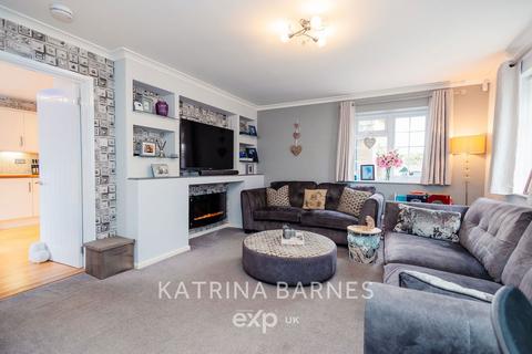 39 Derwent Way, Great Notley, Braintree, CM77 7UH