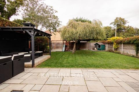 39 Derwent Way, Great Notley, Braintree, CM77 7UH