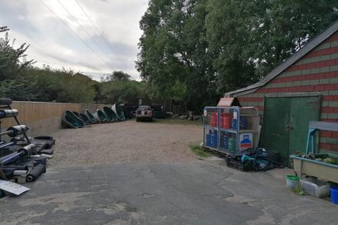 Retail property (high street) to rent, Vicarage Walk Newport PO30 5JH