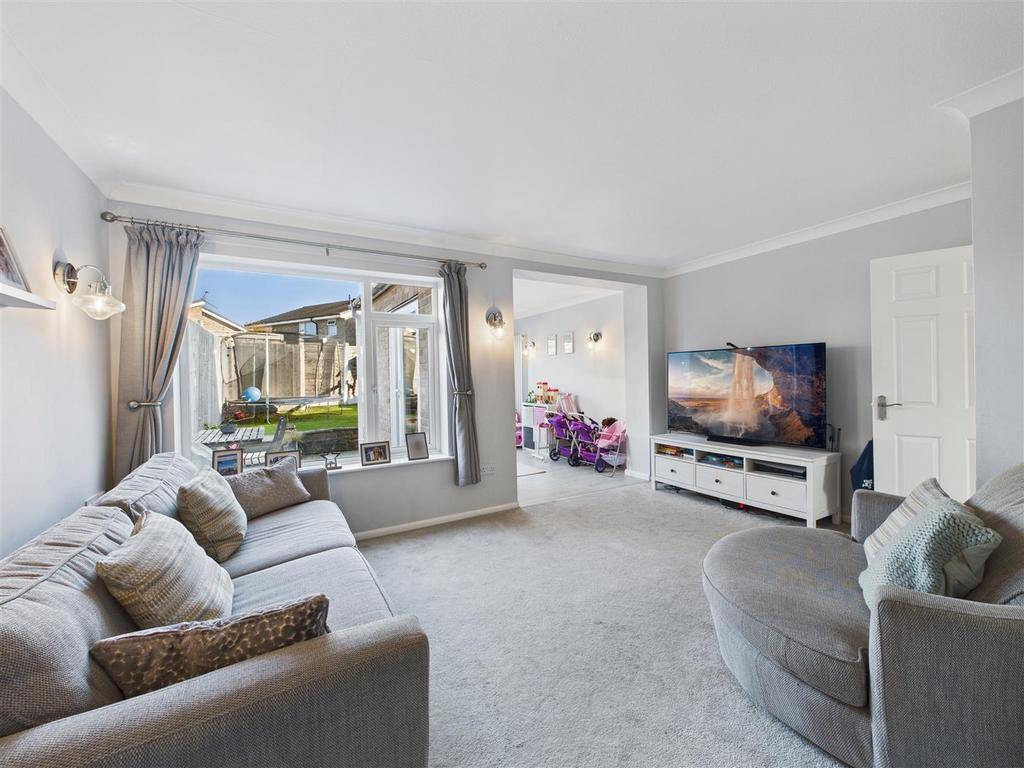 CAM05476 G0-PR0055-STILL015.jpg