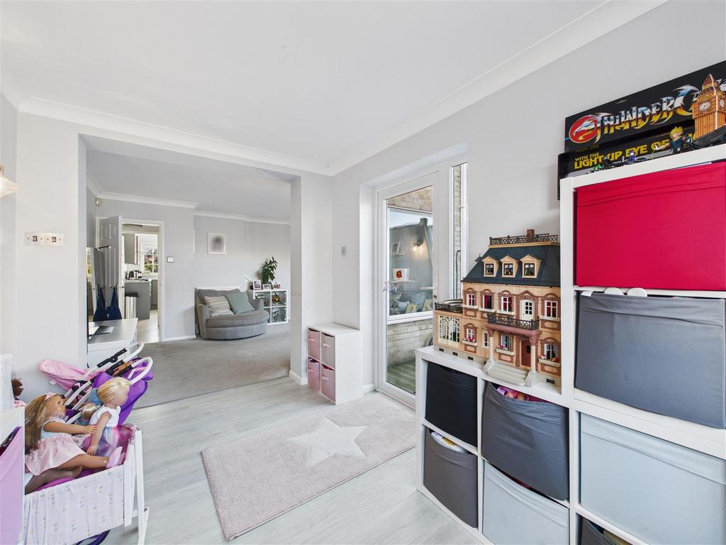 CAM05476 G0-PR0055-STILL013.jpg