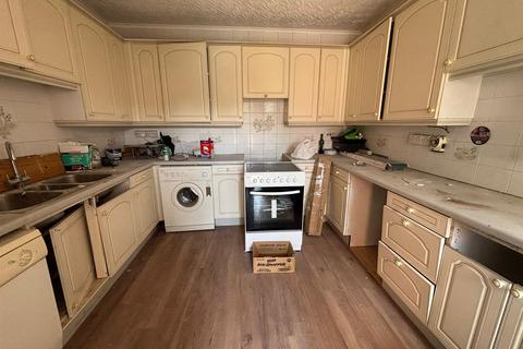 2 bedroom flat to rent, Rock Hill, Bromsgrove