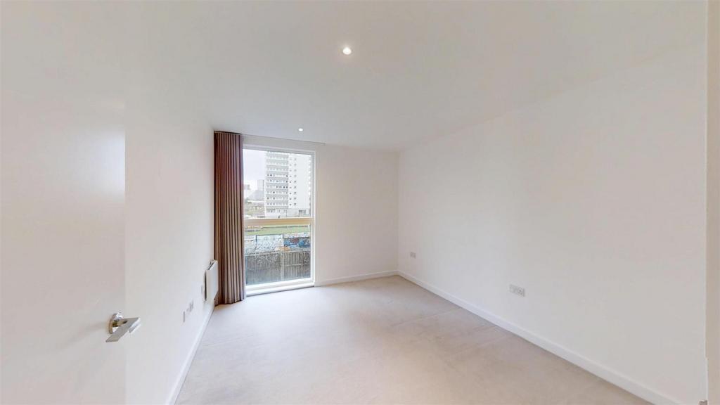 Francis-House-Kew-Bridge-West-12122025 105533.jpg