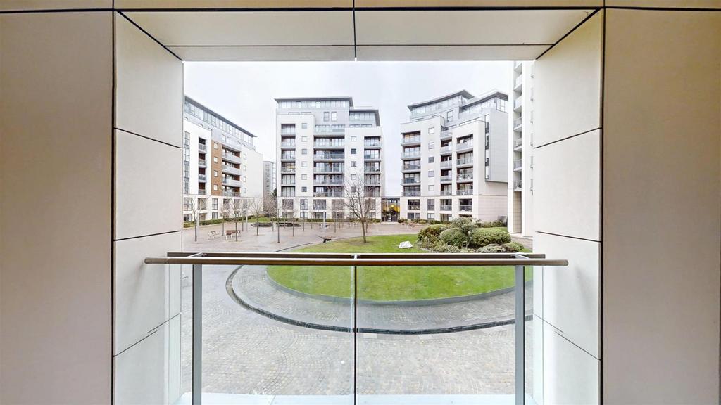 Francis-House-Kew-Bridge-West-12122025 105345.jpg