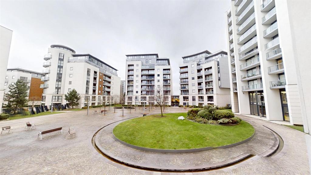 Francis-House-Kew-Bridge-West-12122025 105358.jpg