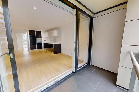 undefined, Pump House Crescent, Kew Bridge, TW8 0EF