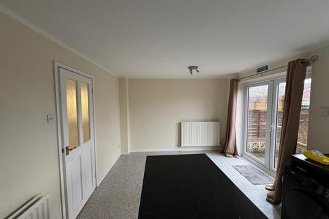 3 bedroom house to rent, Hednesford Road, Heath Hayes, Cannock