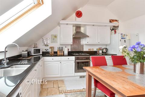 2 bedroom flat for sale, Luccombe Road, Shanklin, Isle of Wight