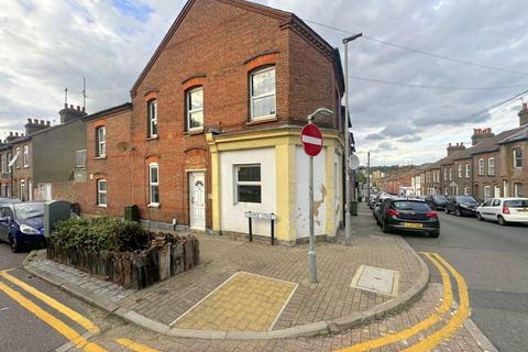 undefined, Tennyson Road, Luton, LU1 3RT