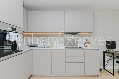 1 bedroom apartment to rent, New Warren Lane, Royal Arsenal Riverside SE18