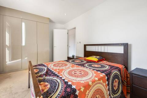 1 bedroom flat to rent, TYLER COURT, NEW PARAGON WALK, LONDON, SE17, Elephant and Castle, London, SE17