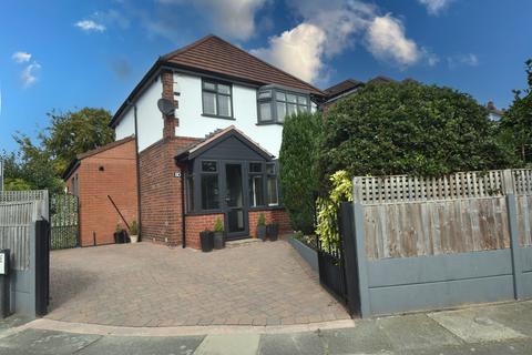 Cumberland Road, Urmston, M41