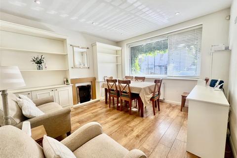 3 bedroom terraced house for sale, Glendale Gardens, Leigh-On-Sea