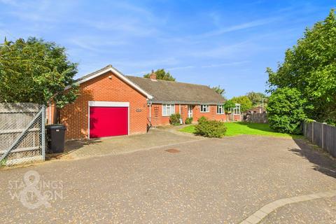 4 bedroom detached bungalow for sale, Station Road, Great Moulton, Norwich