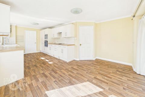4 bedroom detached bungalow for sale, Station Road, Great Moulton, Norwich