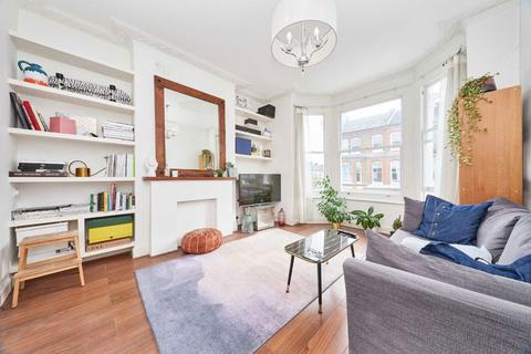 2 bedroom flat for sale, Sandmere Road, London SW4