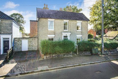 3 bedroom semi-detached house for sale, Roydon Road, Diss