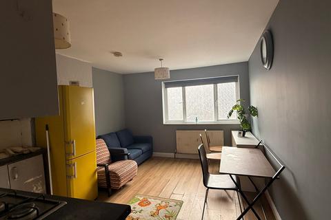 undefined, Queensway, Bletchley MK2