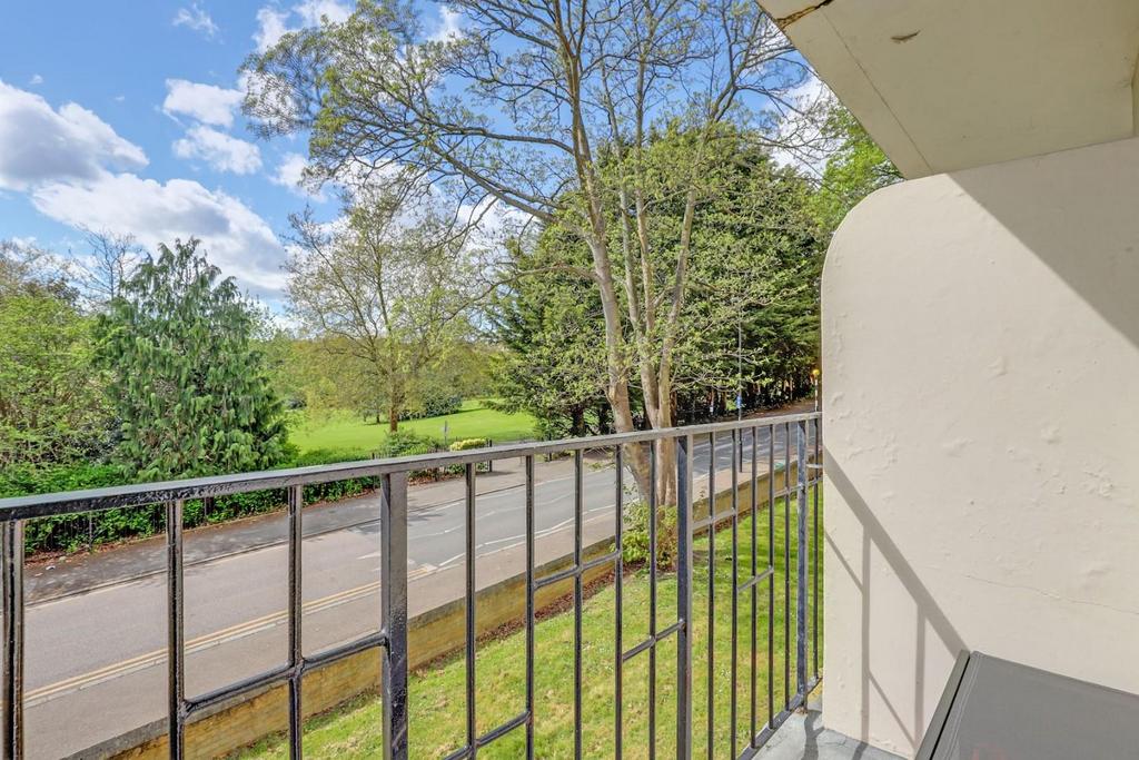 13-0fda JHProp World - Flat 4 Richmond House - 37-me