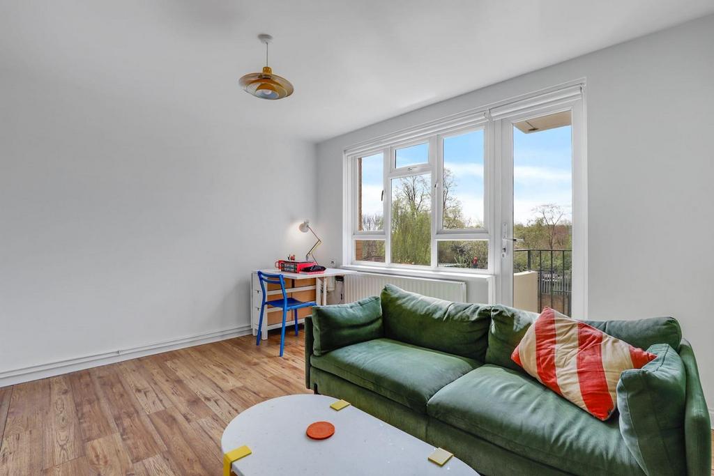 12-b096 JHProp World - Flat 4 Richmond House - 34-me