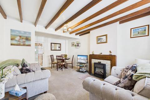 2 bedroom cottage for sale, High Street, Flamborough