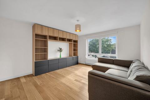 27 Ludwick Mews, London, SE14 6NF