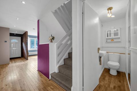 27 Ludwick Mews, London, SE14 6NF