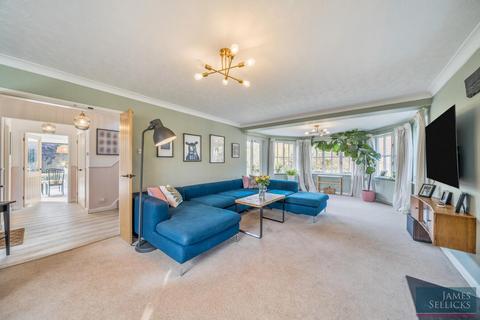 4 bedroom detached house for sale, Bridgewater Drive, Great Glen, Leicestershire