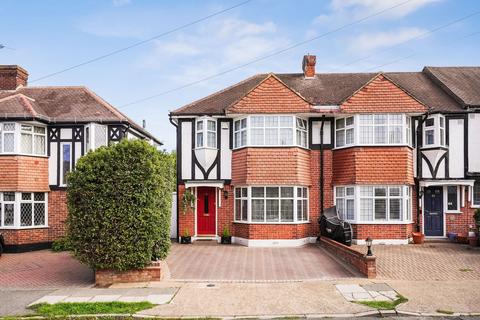 Seymour Avenue, Morden, SM4
