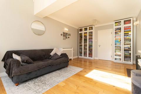 5 bedroom semi-detached house for sale, Shelton Avenue, Warlingham CR6