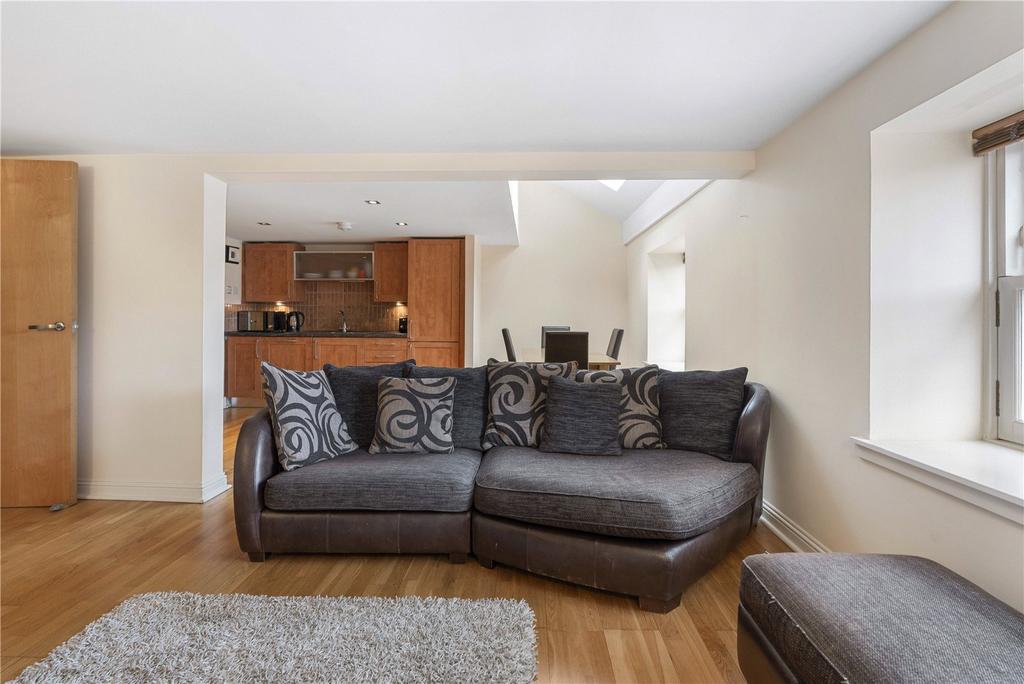 Hermand Crescent 14