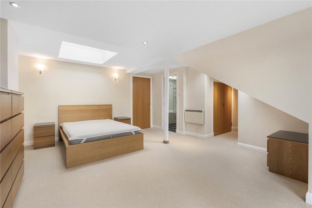 Hermand Crescent 24