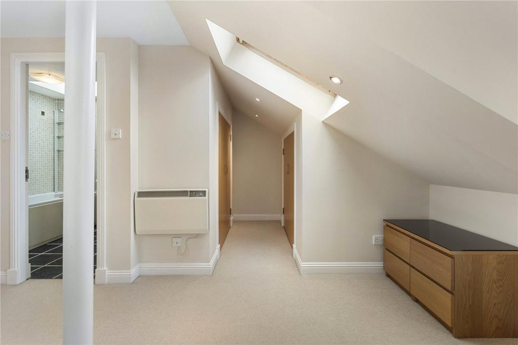 Hermand Crescent 23